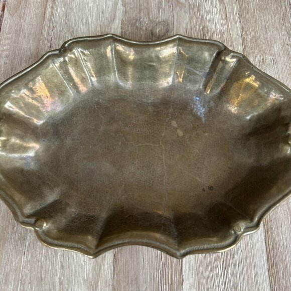 Vintage Cast Brass Bowl Scalloped Edge Oval 13” x 9” - Picture 2 of 4